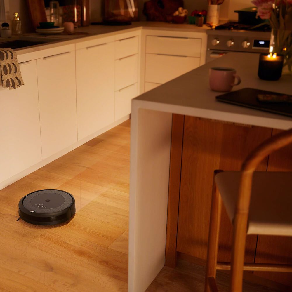 Roomba Combo i5+ mopping the kitchen
